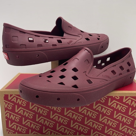 Vans Men’s Slip-On Trk
Tawny Port
VN0A5HF8TWP
Sneakers - Picture 8 of 16